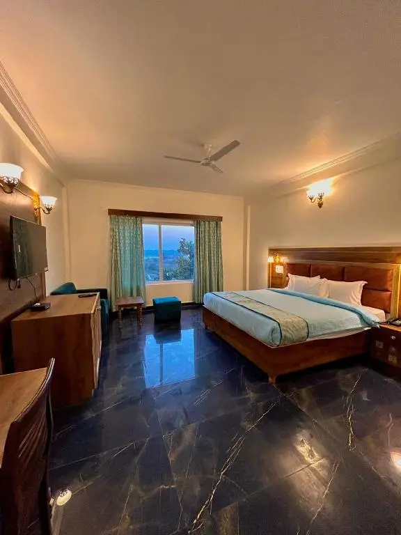Hotel Surya Vilas Palace