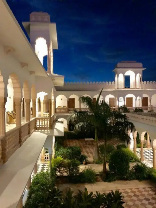 Hotel Surya Vilas Palace 4