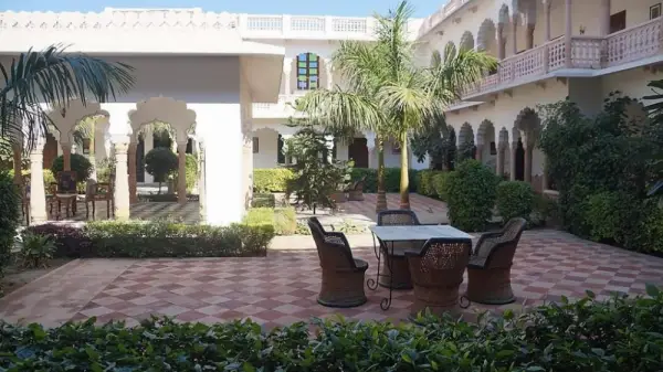 Hotel Surya Vilas Palace 6